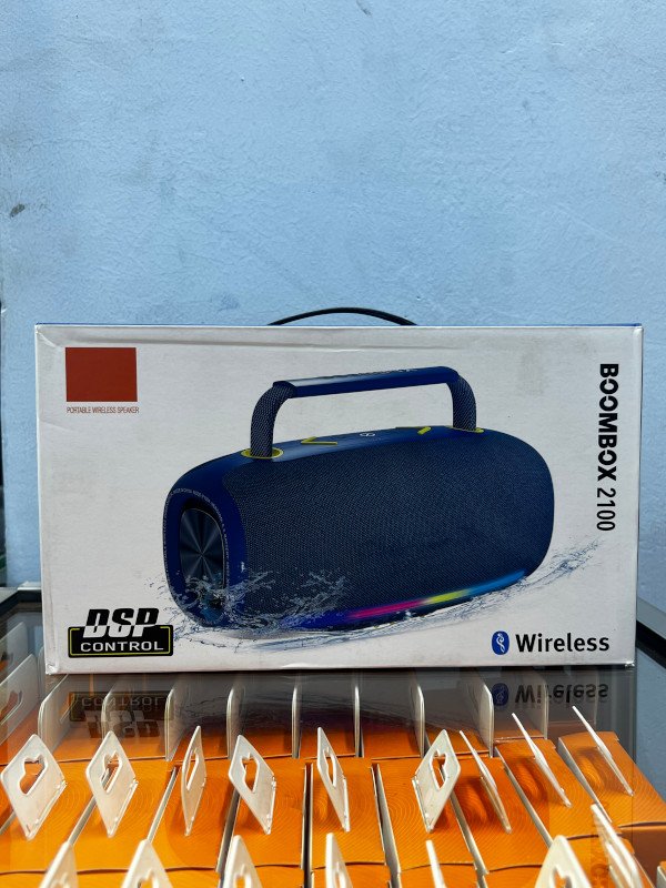 Boombox portble speaker