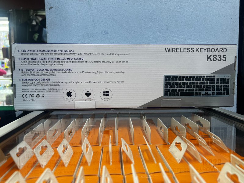 K835 Wireless keyboard