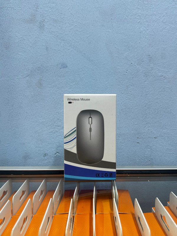 Slim Wireless Mouse front